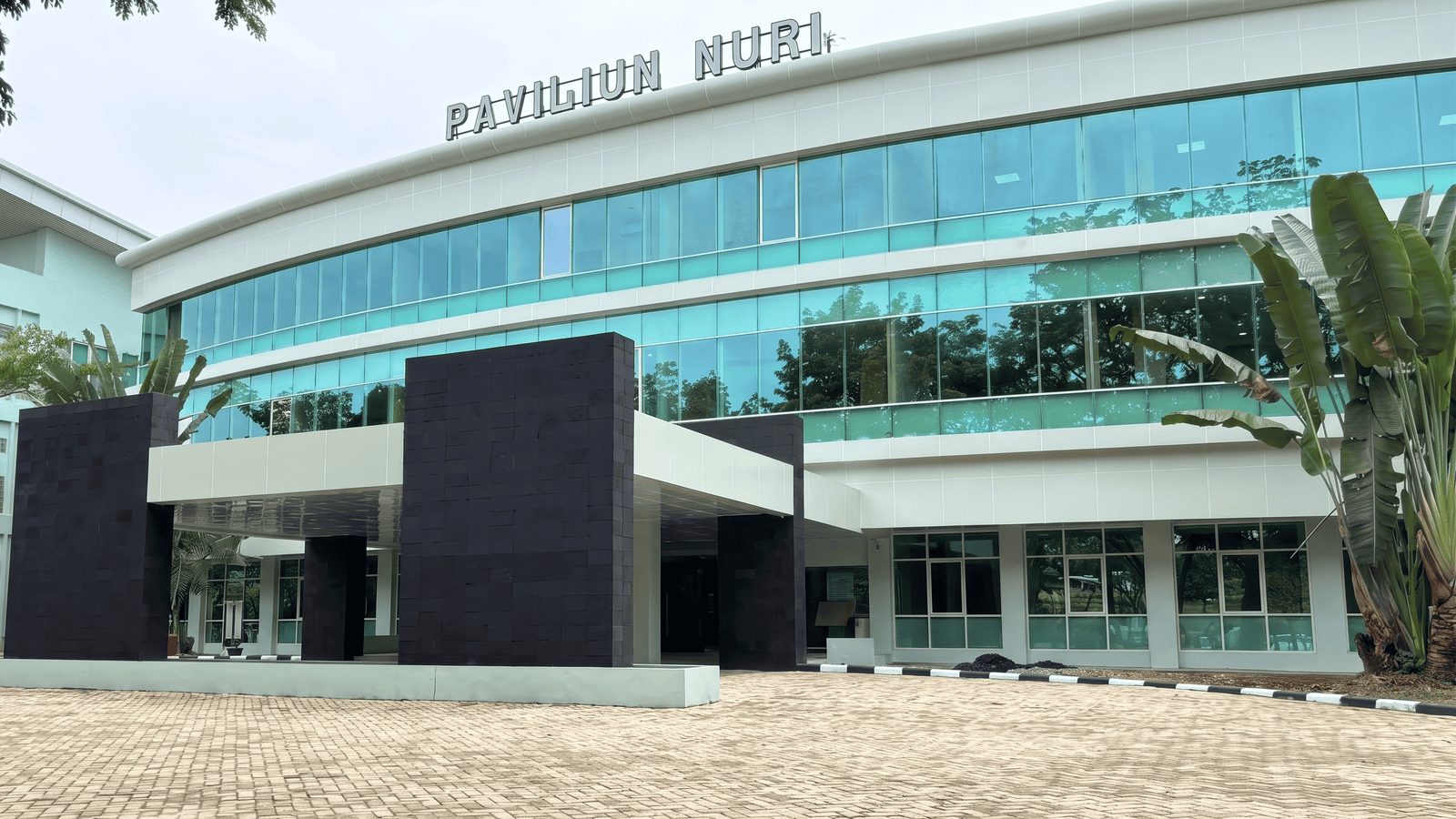 Pekerjaan Konstruksi Renovasi Eks Kantor menjadi Gedung Paviliun dan Eks Rajawali menjadi Gedung Perawatan KRIS RSUD Aji Muhammad Parikesit